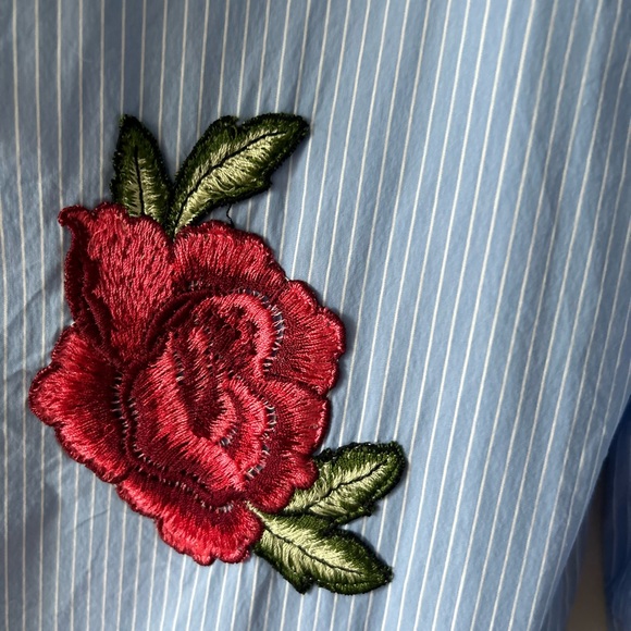 Off-shoulder dress with embroidery. - Picture 2 of 4